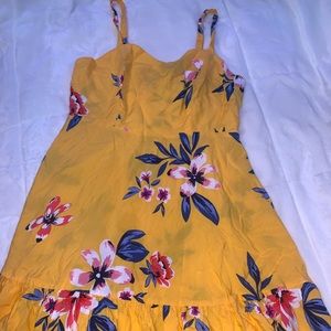 Yellow summer floral dress 💛